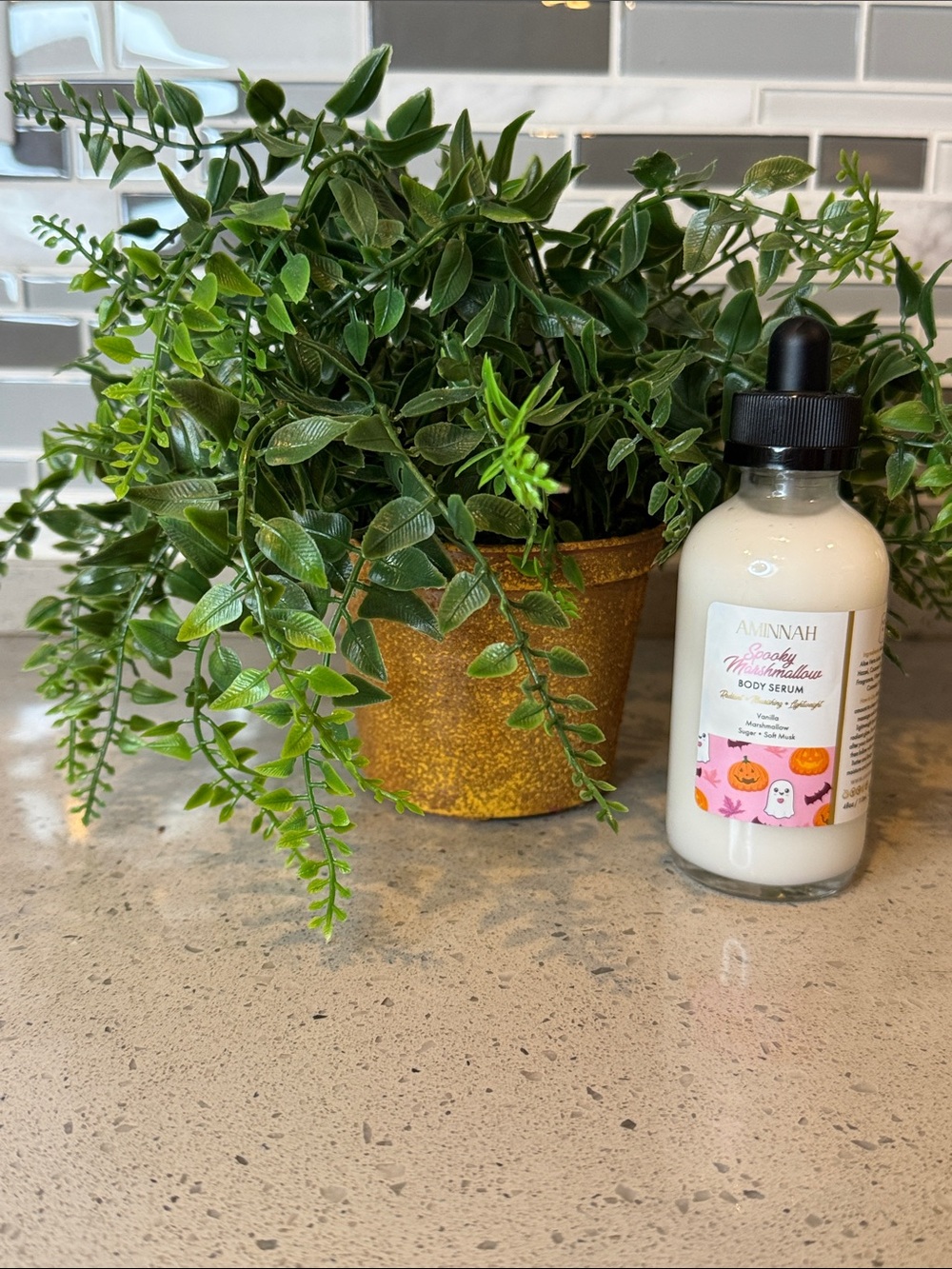 AMINNAH - SPOOKY MARSHMALLOW BODY SERUM